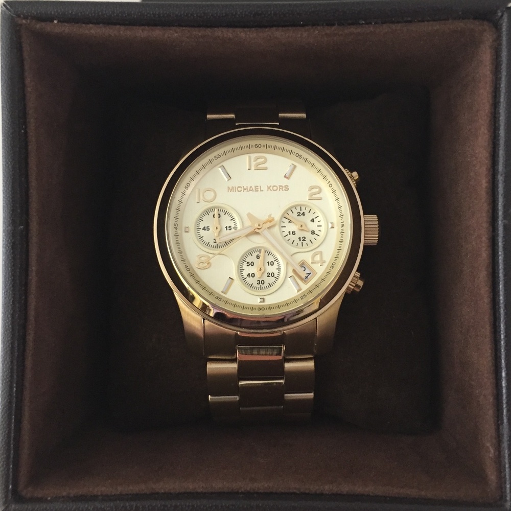 Michael Kors Classic Gold Tone Runway Chronograph Watch/MK5055/NEW IN BOX!!!